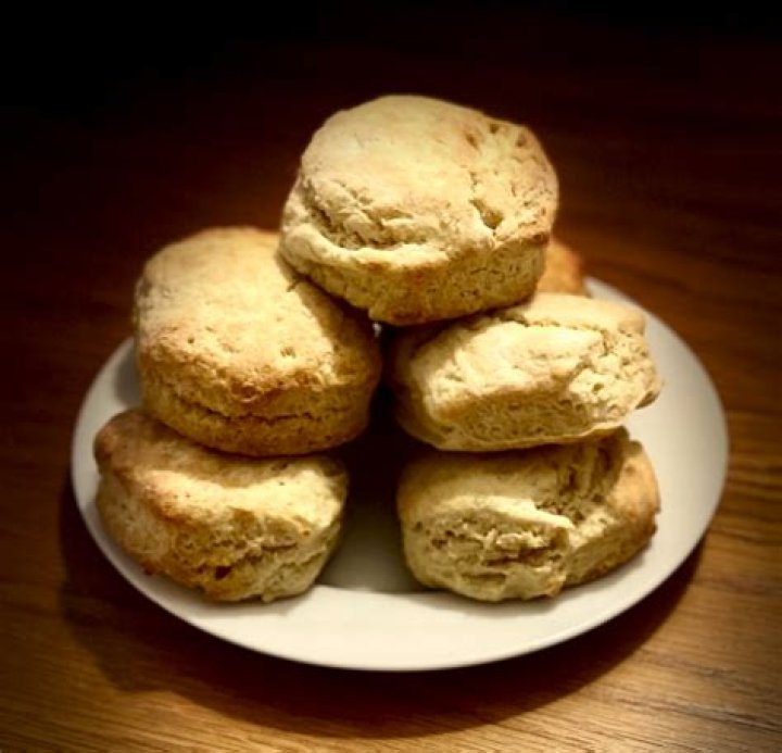 Can scones be frozen and reheated