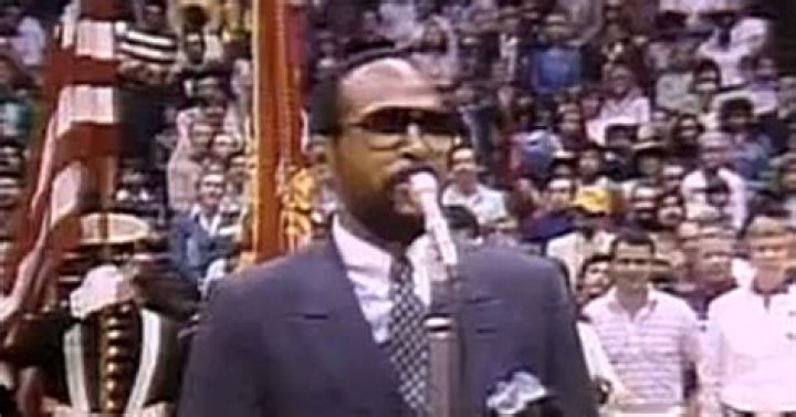 Did Marvin Gaye sing the national anthem