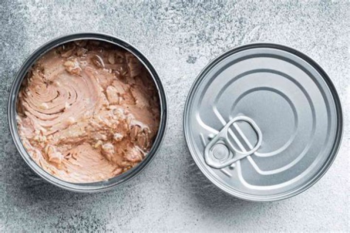 How much tuna is in a can drained